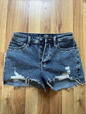 Hollister Distressed High-rise Studded Mom Shorts (3”)